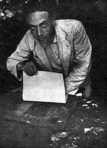 Ámos Imre a Víztől vízig című sorozat készítése közben, 1934