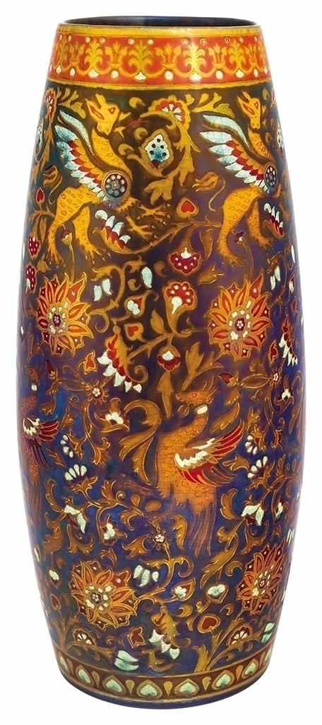 Zsolnay Millenniumi váza, szaracén selyemszövetet imitáló dekorral, Zsolnay, 1910-es évek