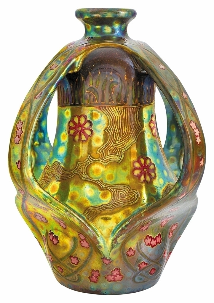 Zsolnay Vase with big handles and flower decor, Zsolnay, 1903