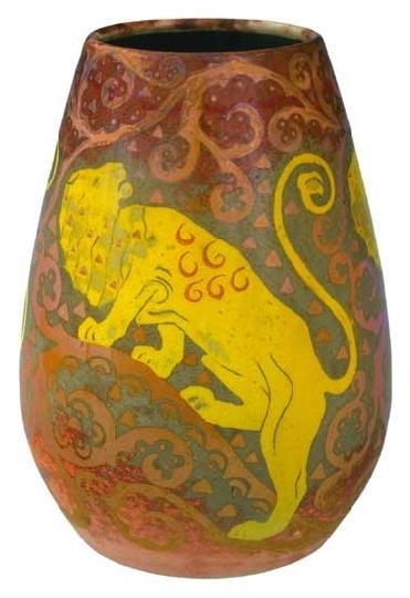 Zsolnay Vase with an art-deco lion ornament, Zsolnay, around 1910 Decoration design by Sandor Hidasy Pillo