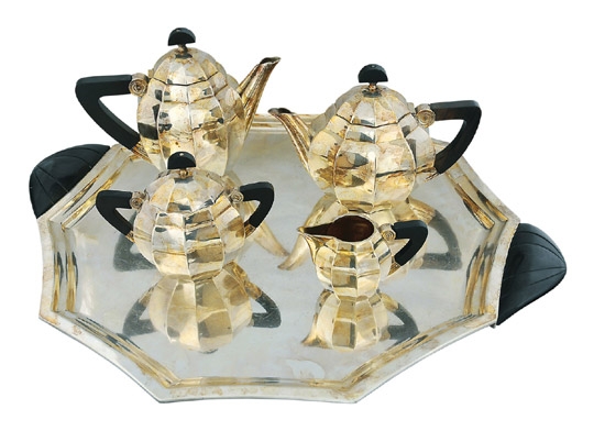 Gallia Gallia tea and coffe-set with silver-plated metal, and wood handles
